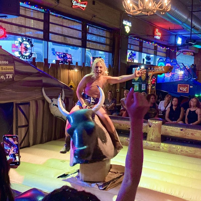Bachelorette Sets New Record On Mechanical Bull