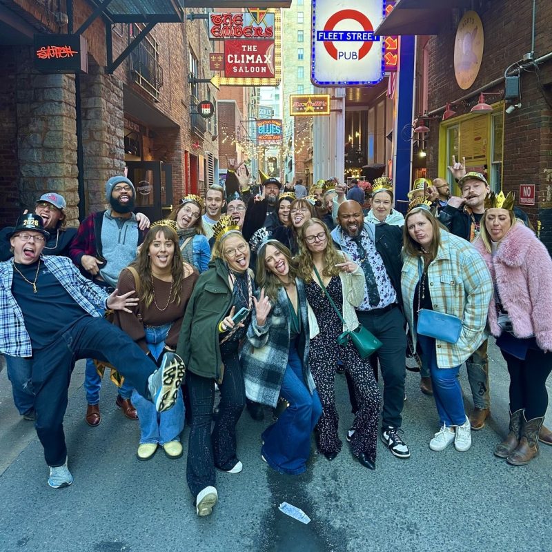 Resolution Bar Crawl Guests In Nashville Alley